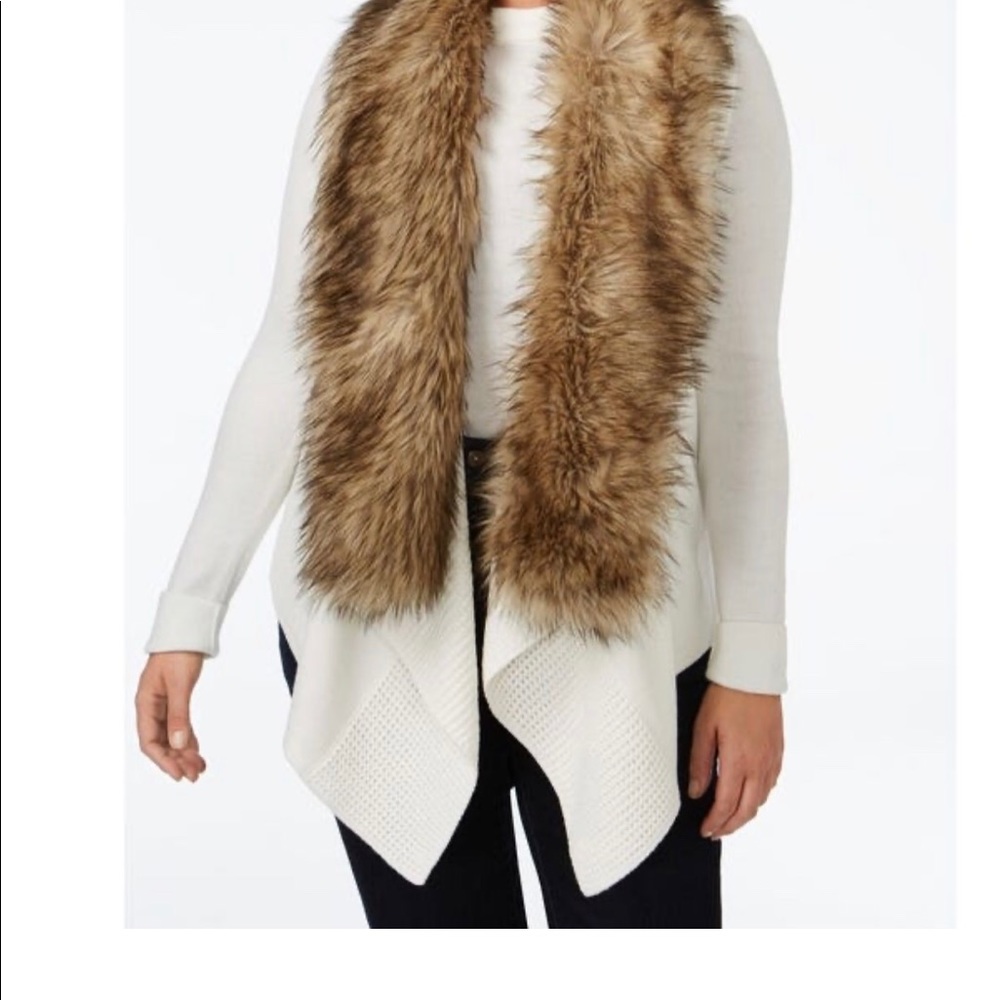 NWT Michael Kors Sweater Vest Faux Fur Collar